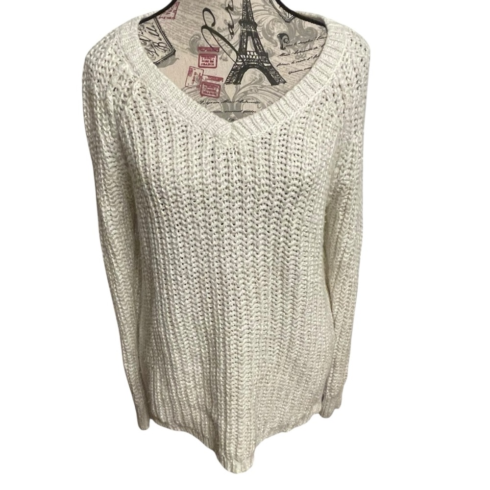 American Eagle Outfitters Off-White V-Neck Sweater